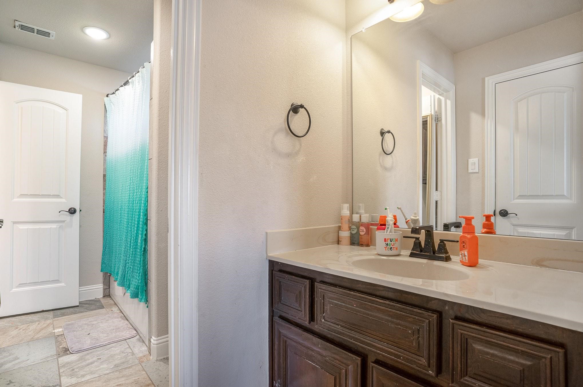 8010 Graystone Drive Sachse TX 75048