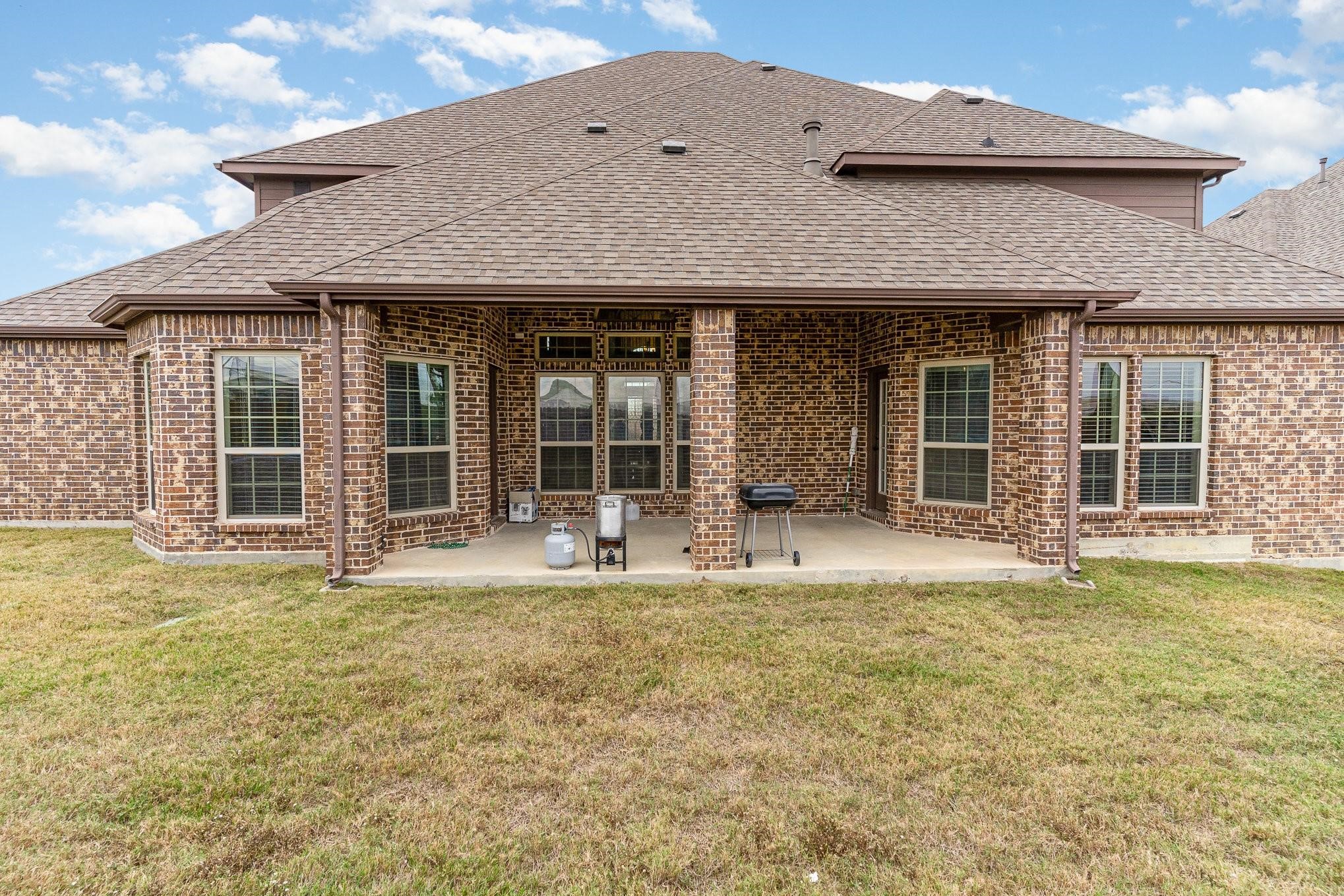 8010 Graystone Drive Sachse TX 75048