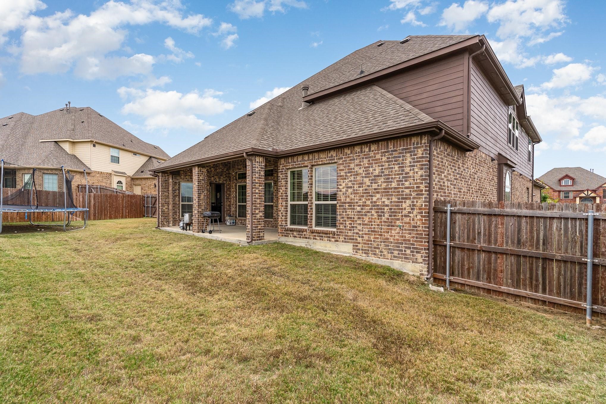 8010 Graystone Drive Sachse TX 75048