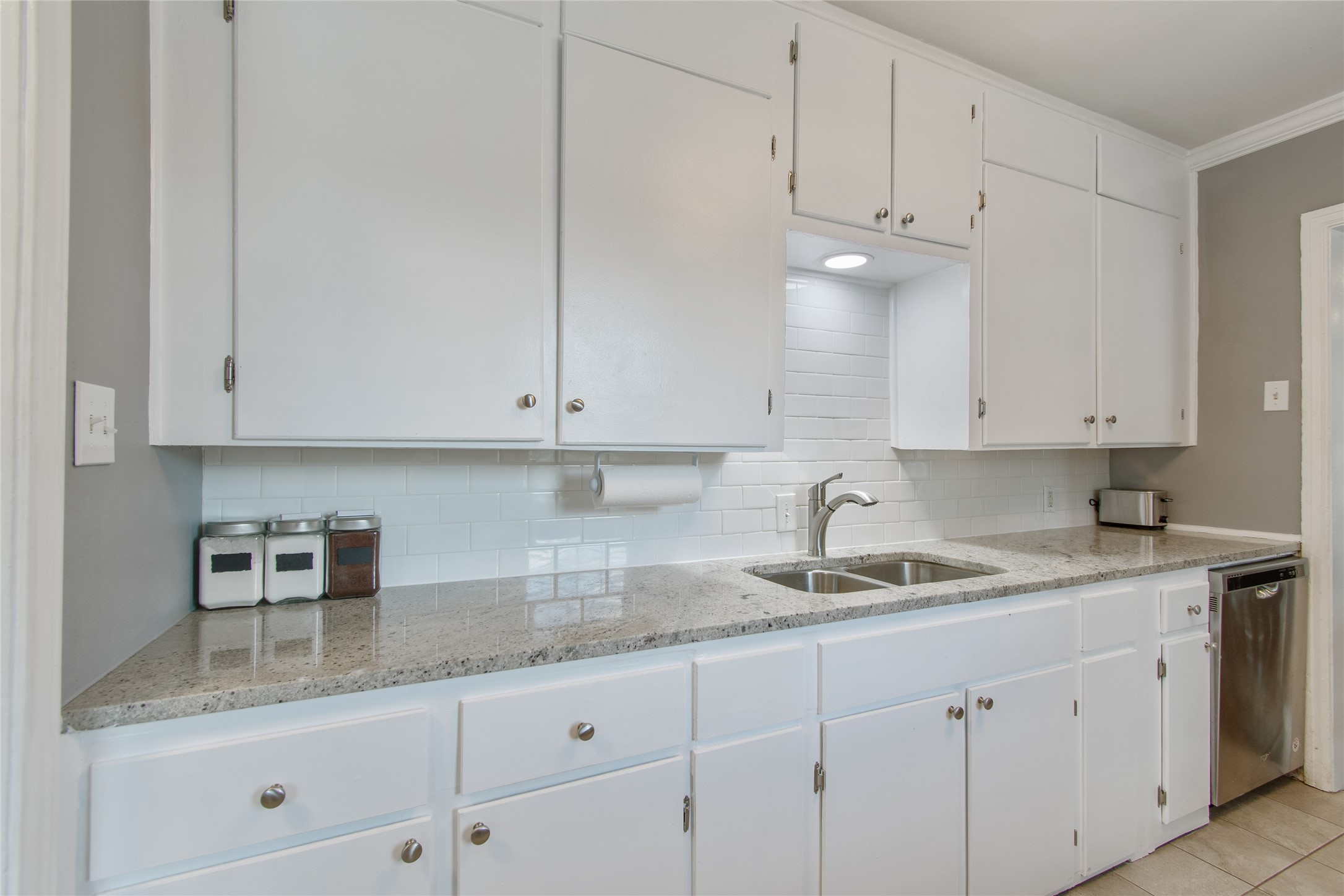 3909 Locke Avenue Fort Worth TX 76107