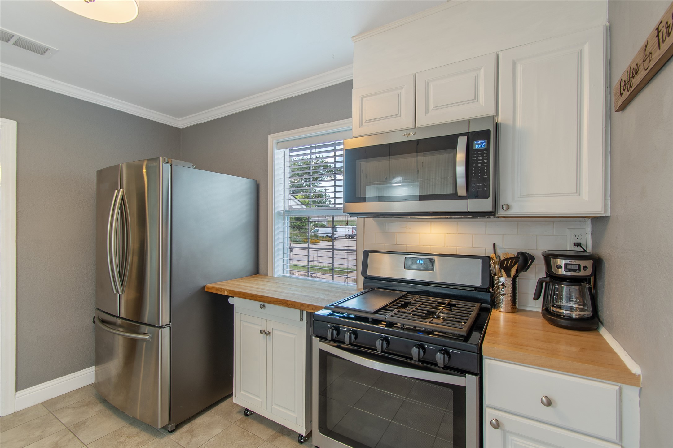 3909 Locke Avenue Fort Worth TX 76107