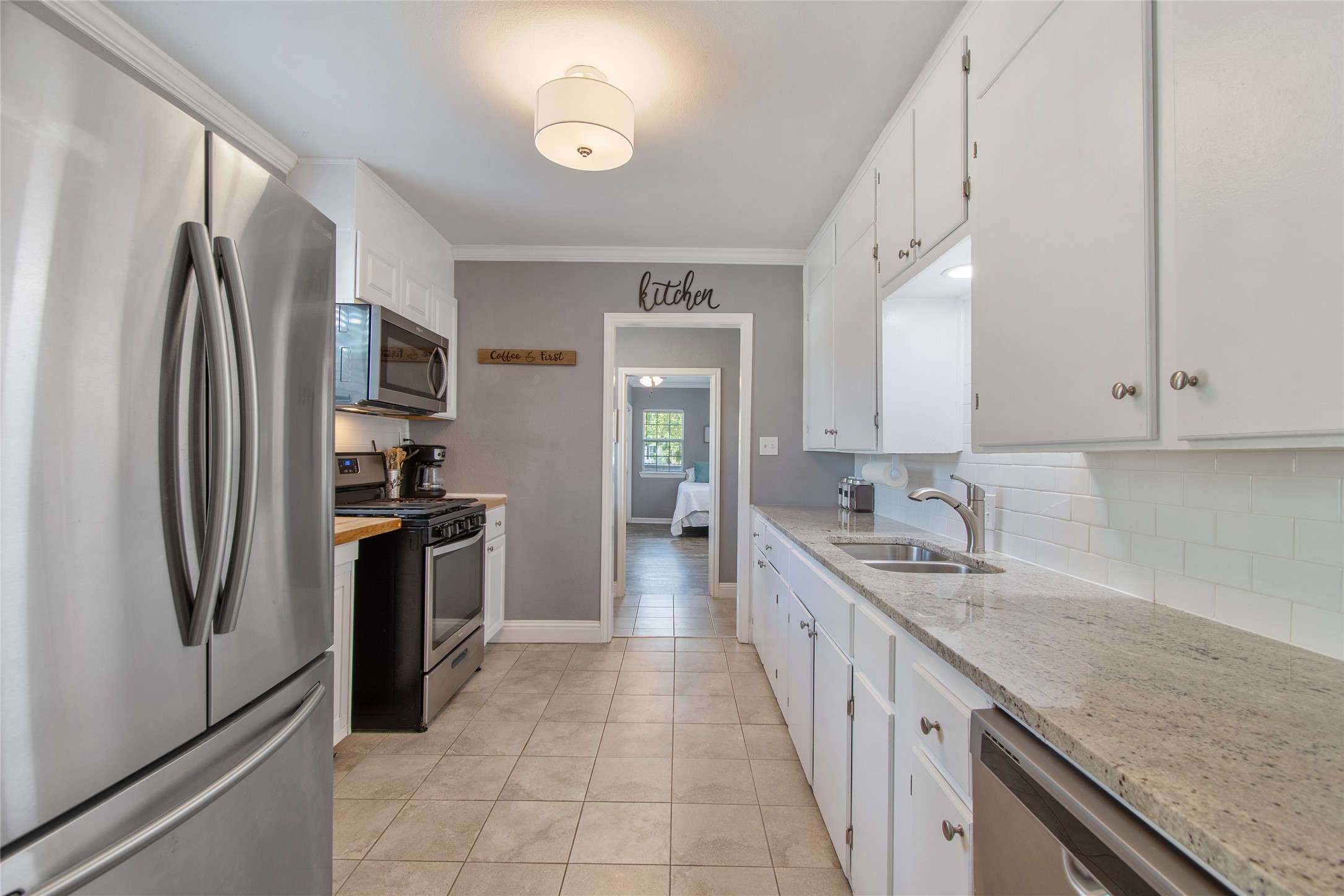 3909 Locke Avenue Fort Worth TX 76107