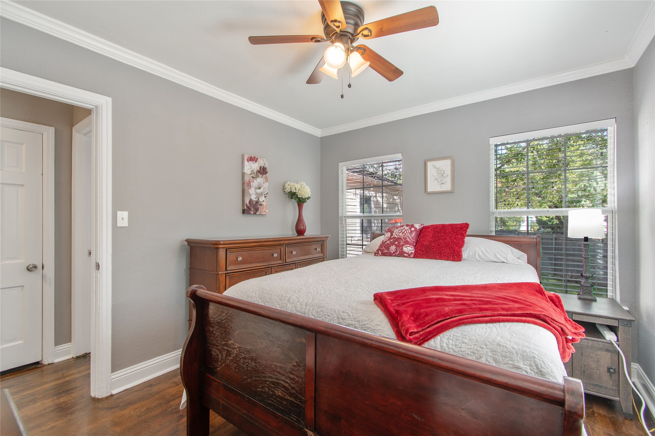 3909 Locke Avenue Fort Worth TX 76107