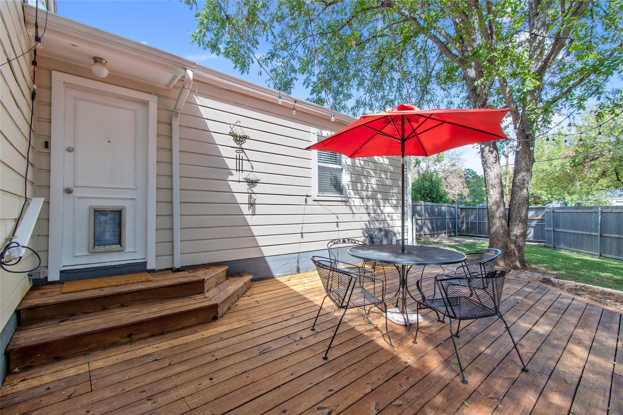 3909 Locke Avenue Fort Worth TX 76107