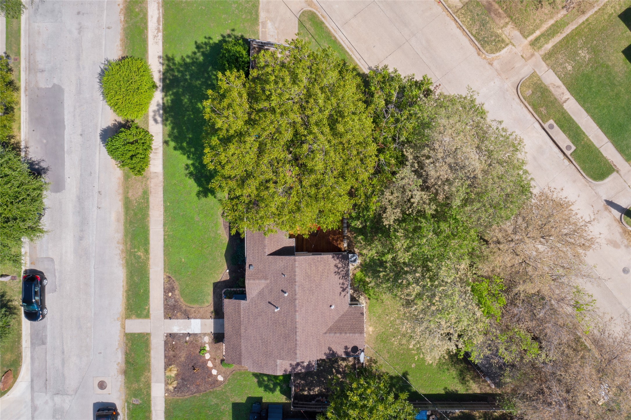 3909 Locke Avenue Fort Worth TX 76107