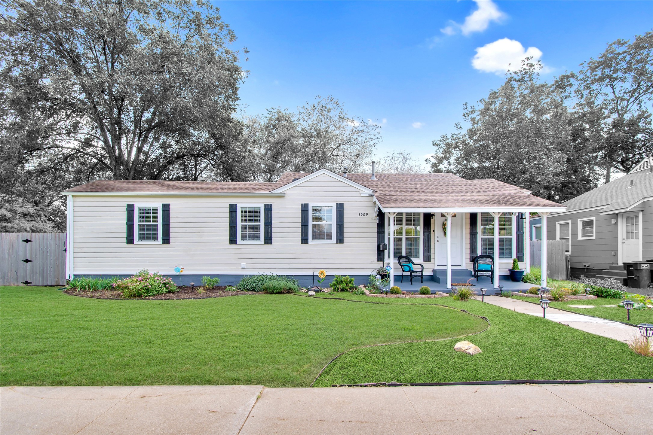 3909 Locke Avenue Fort Worth TX 76107