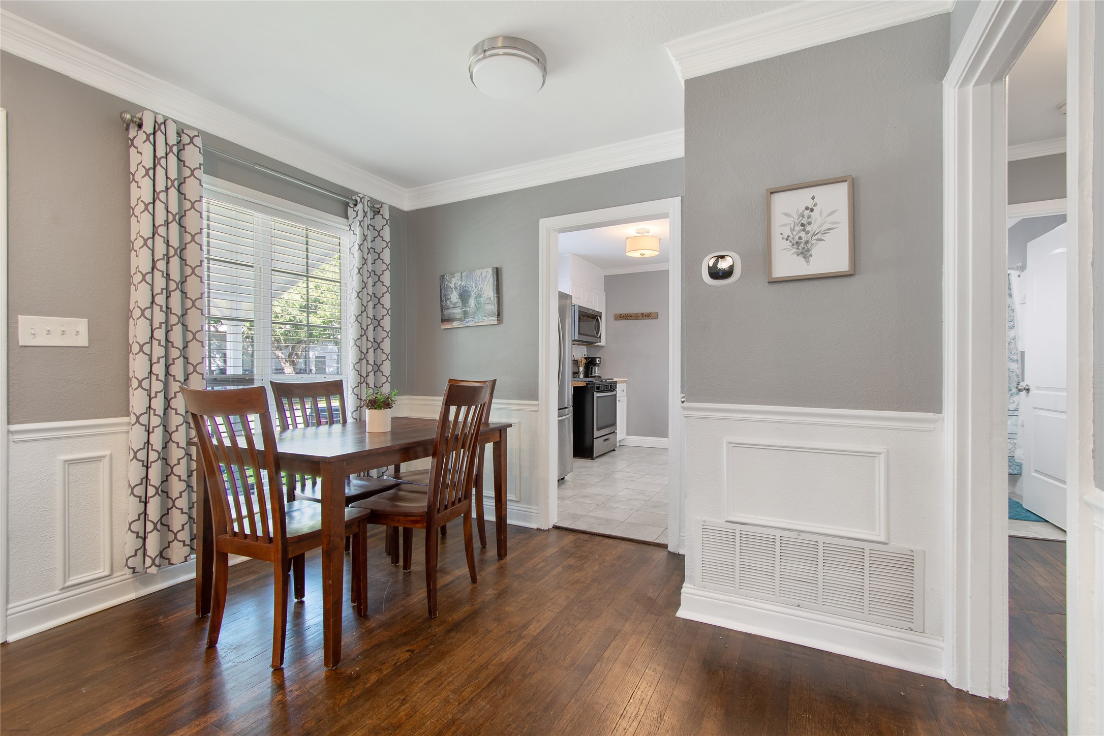 3909 Locke Avenue Fort Worth TX 76107