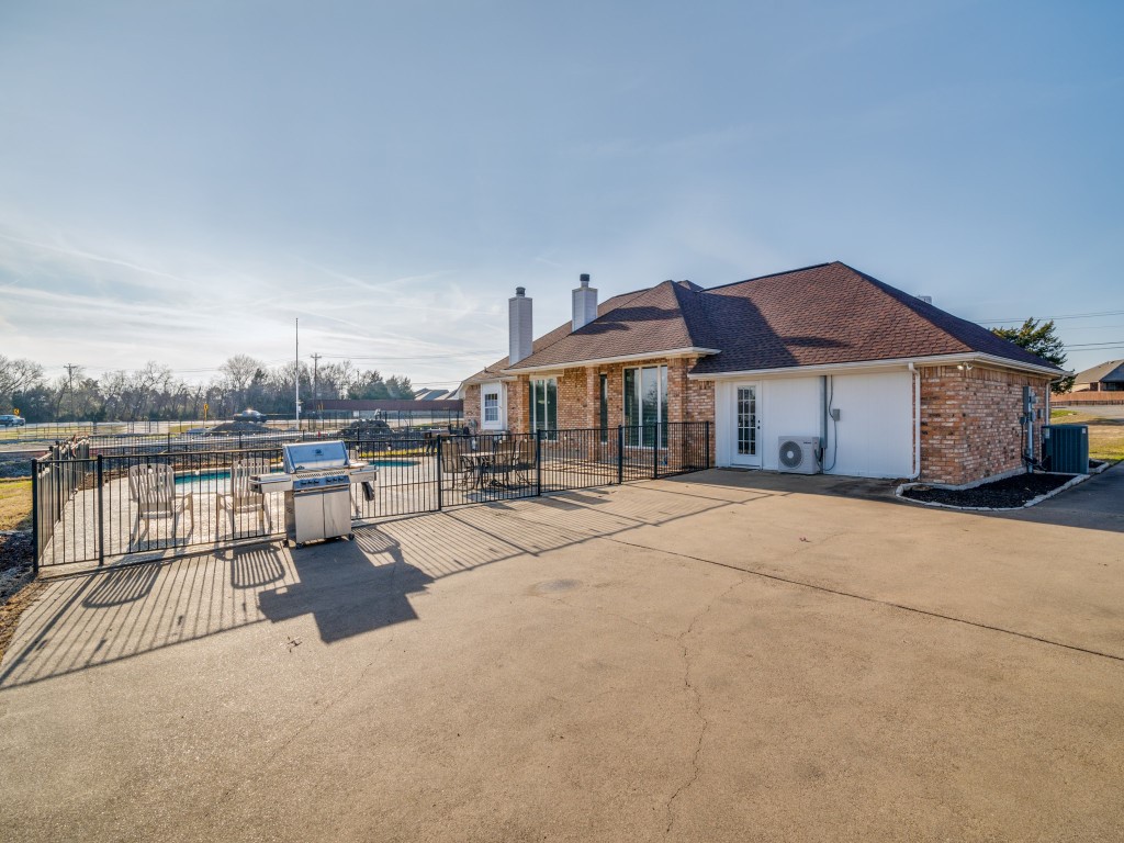 18524 Fm 740 Forney TX 75126