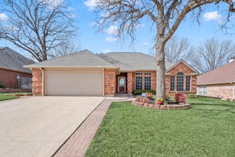 2629 Bent Tree Drive Hurst TX 76054