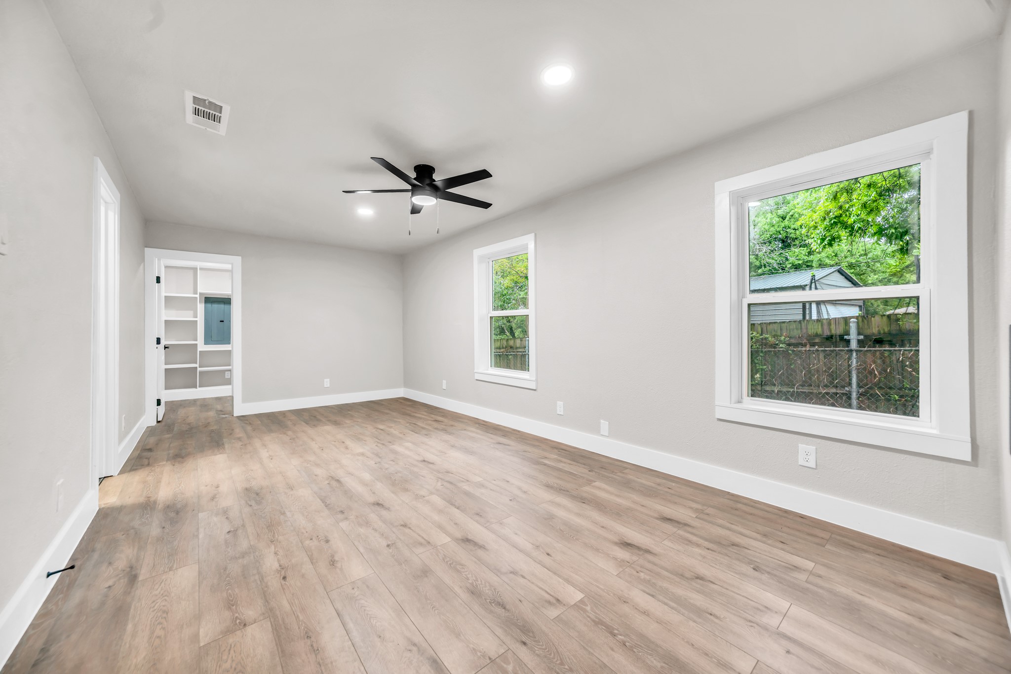 831 Glen Arbor Drive Dallas TX 75241