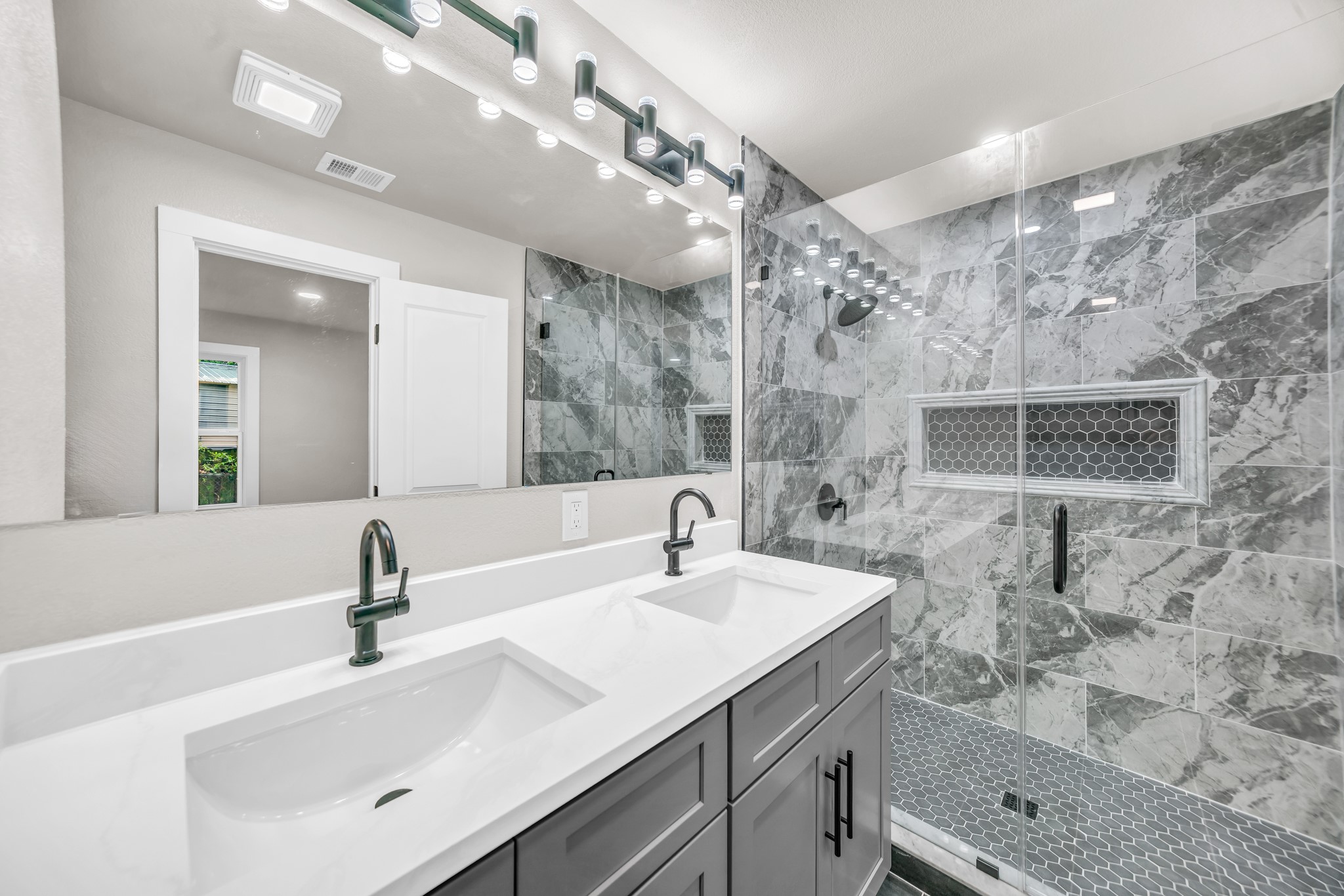 831 Glen Arbor Drive Dallas TX 75241