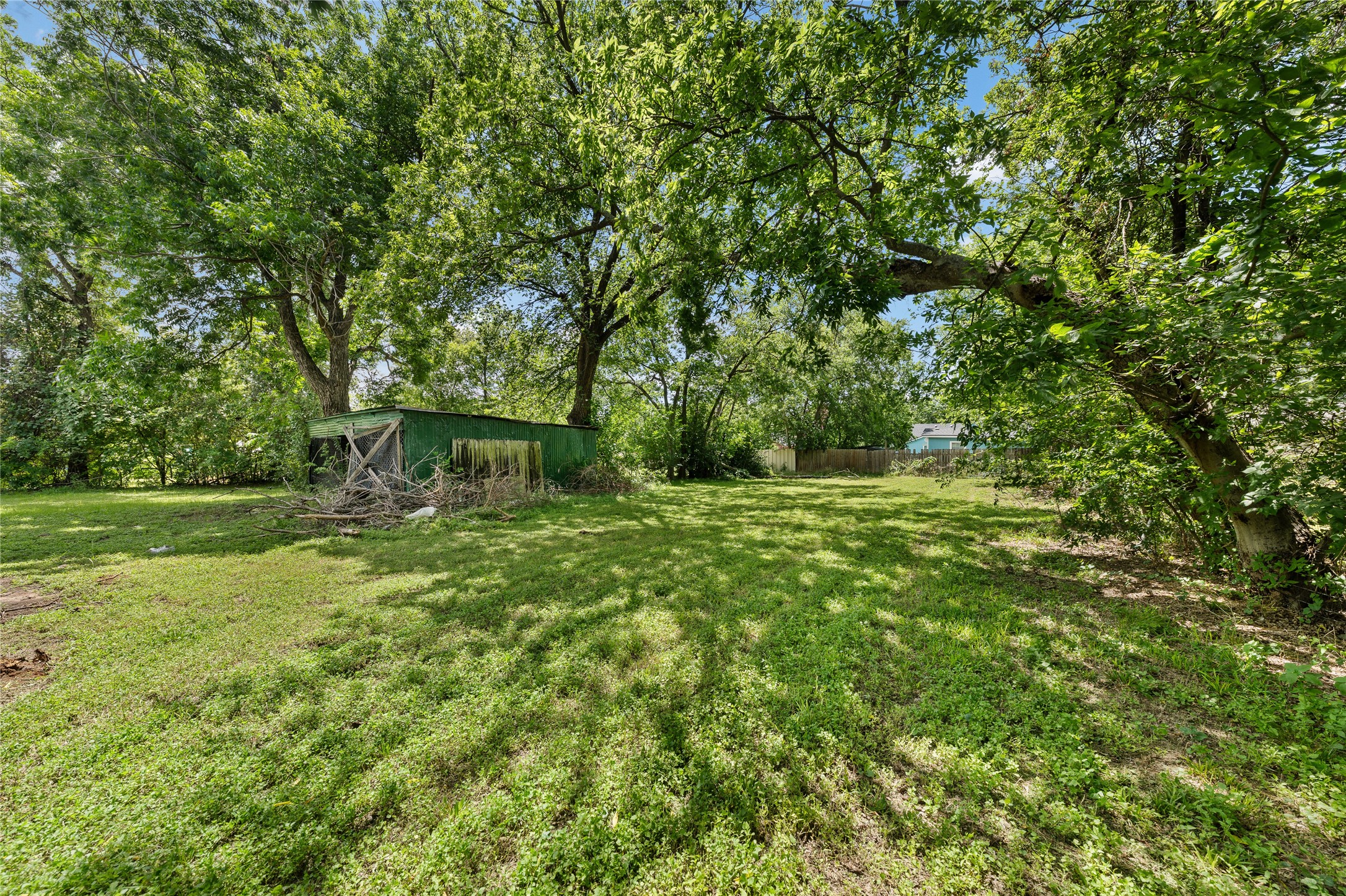 2221 Ross Avenue Waco TX 76706