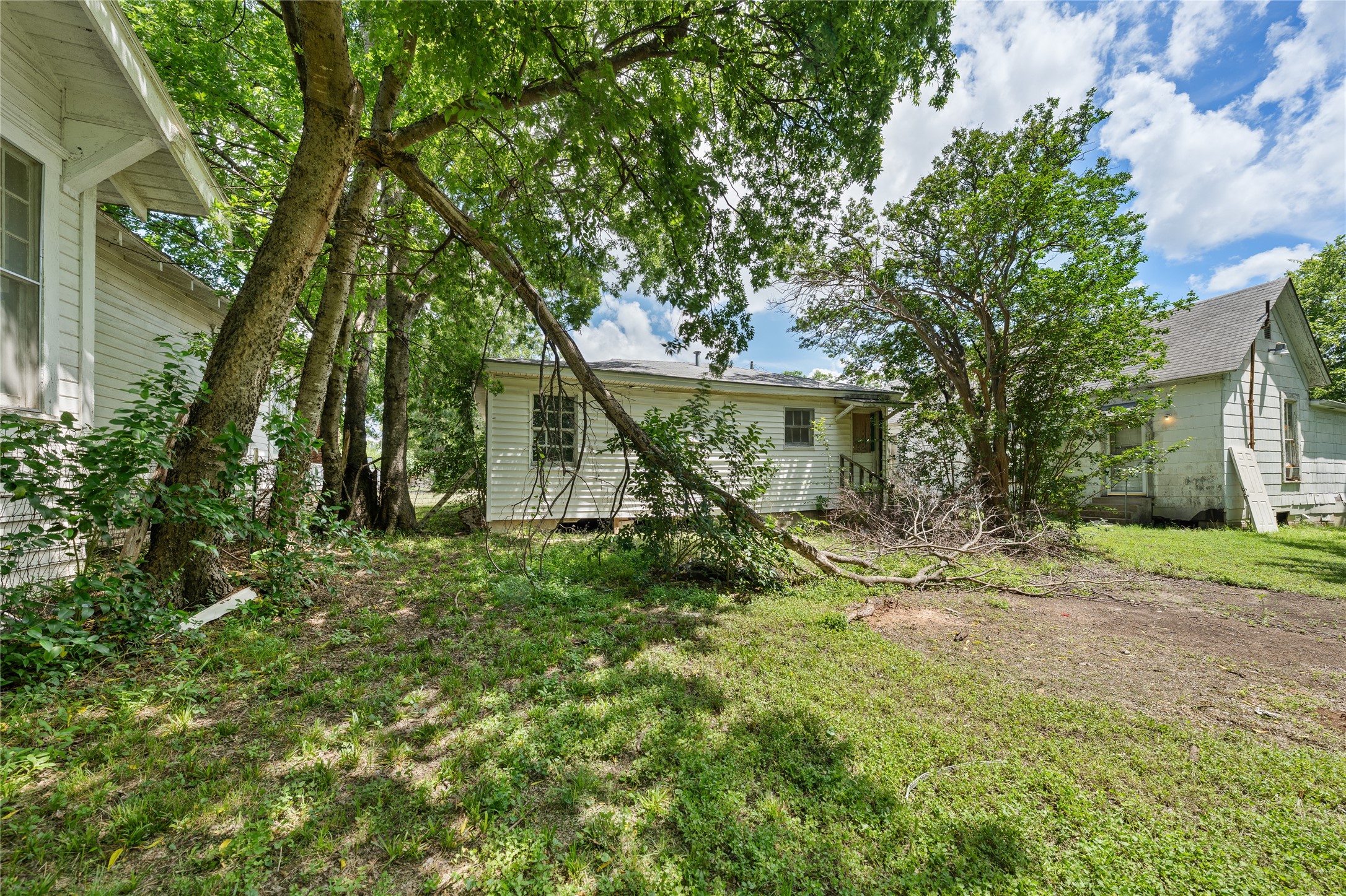 2221 Ross Avenue Waco TX 76706