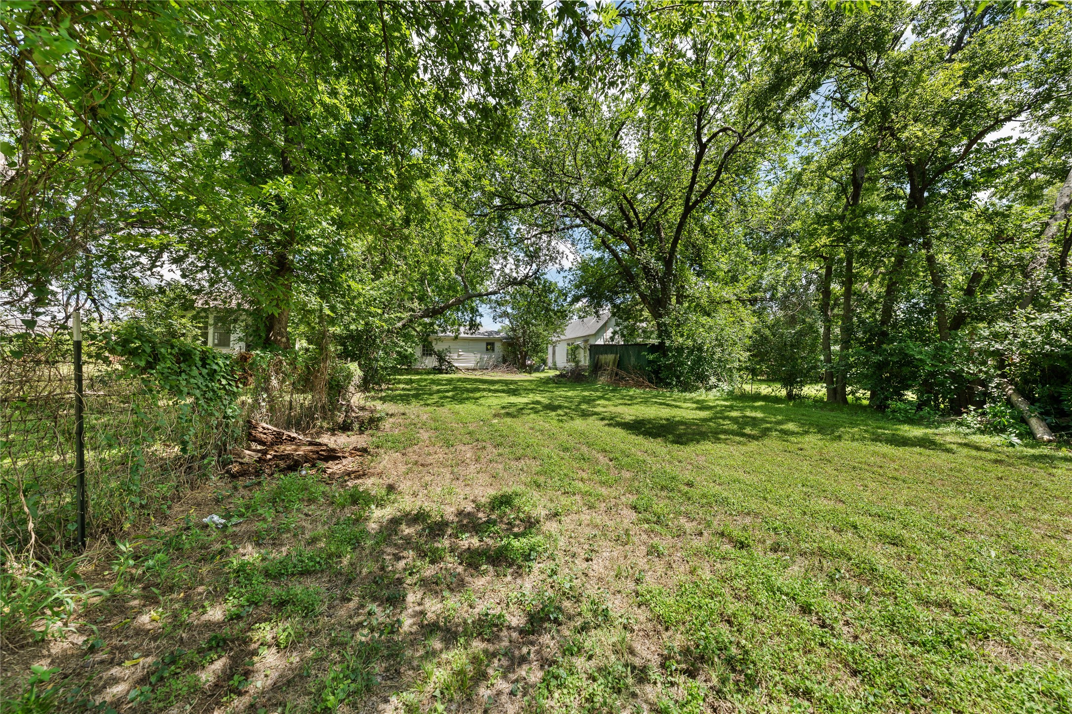 2221 Ross Avenue Waco TX 76706