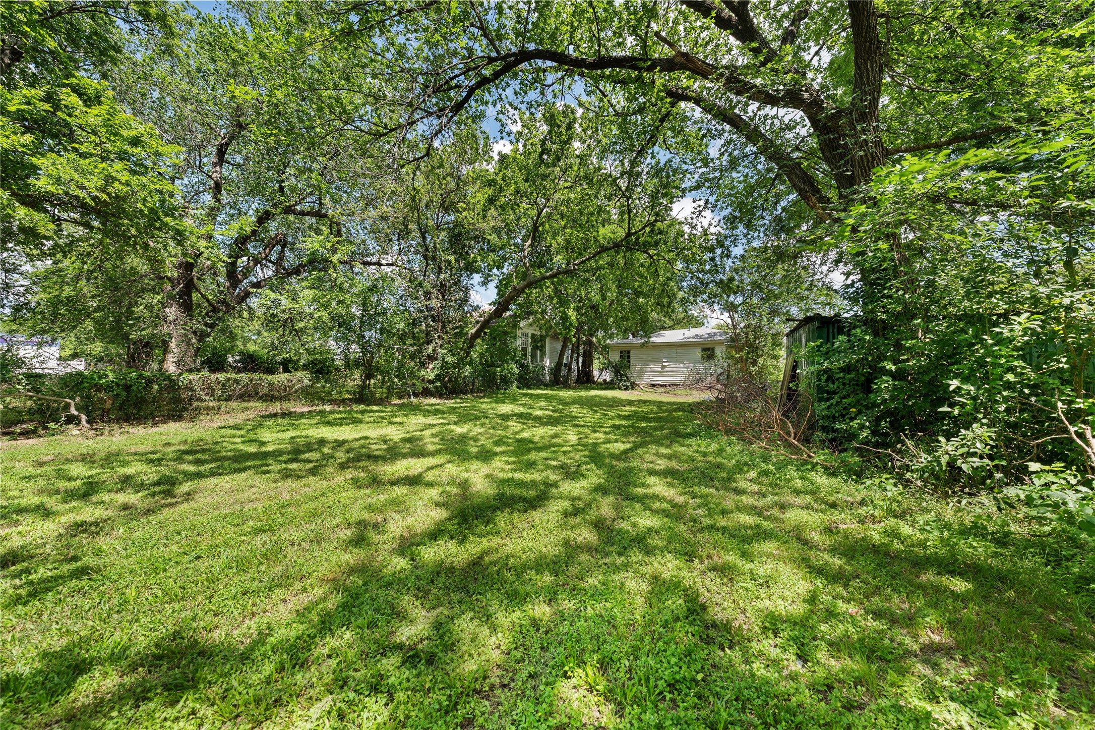 2221 Ross Avenue Waco TX 76706