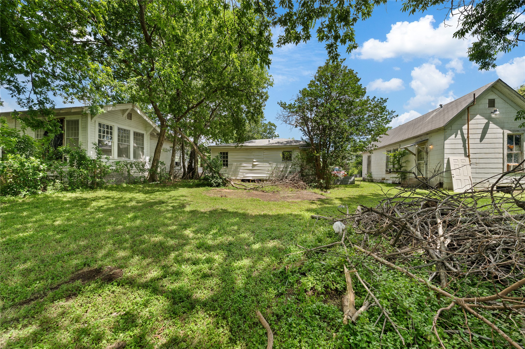 2221 Ross Avenue Waco TX 76706