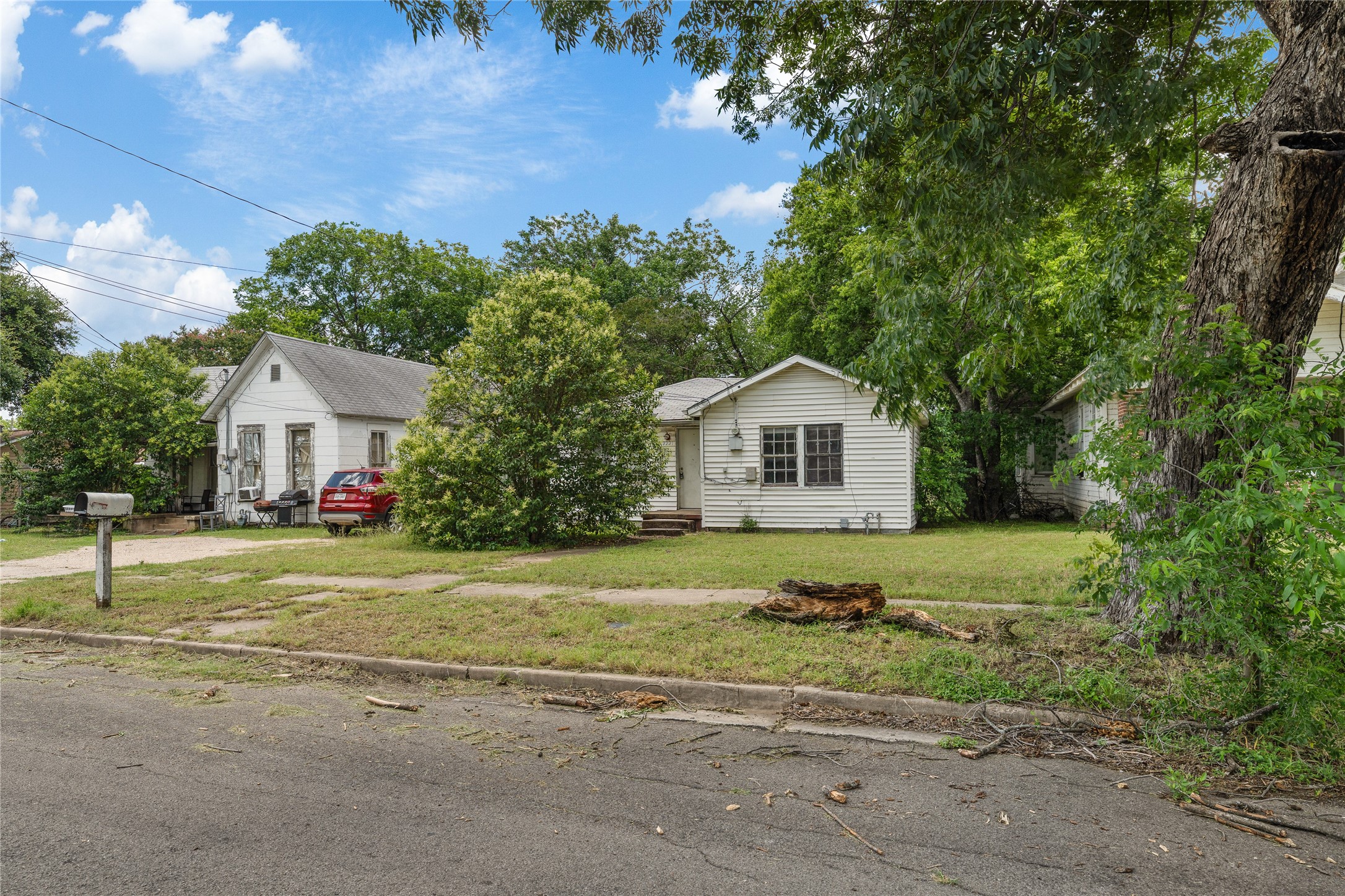 2221 Ross Avenue Waco TX 76706