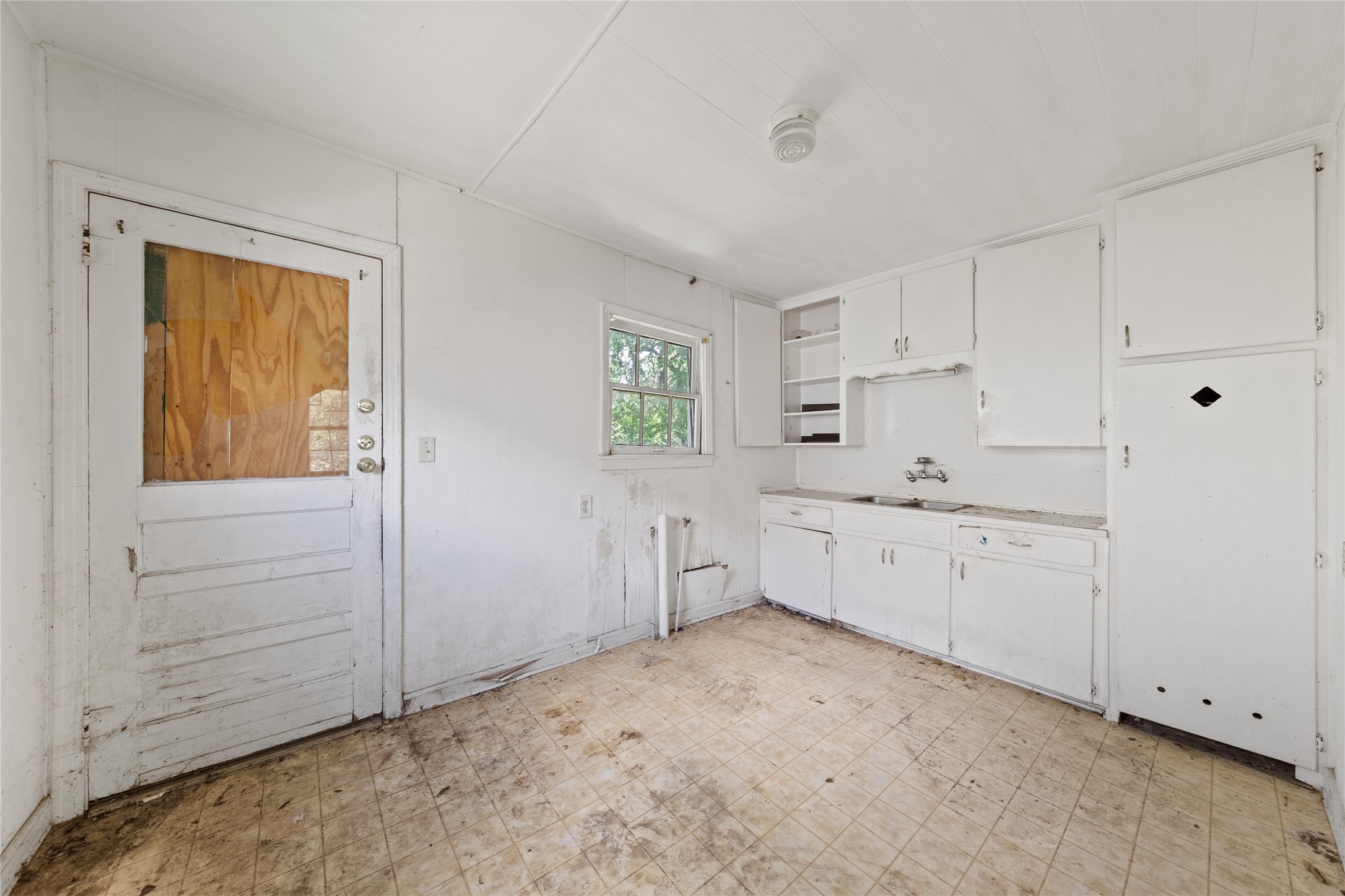 2221 Ross Avenue Waco TX 76706