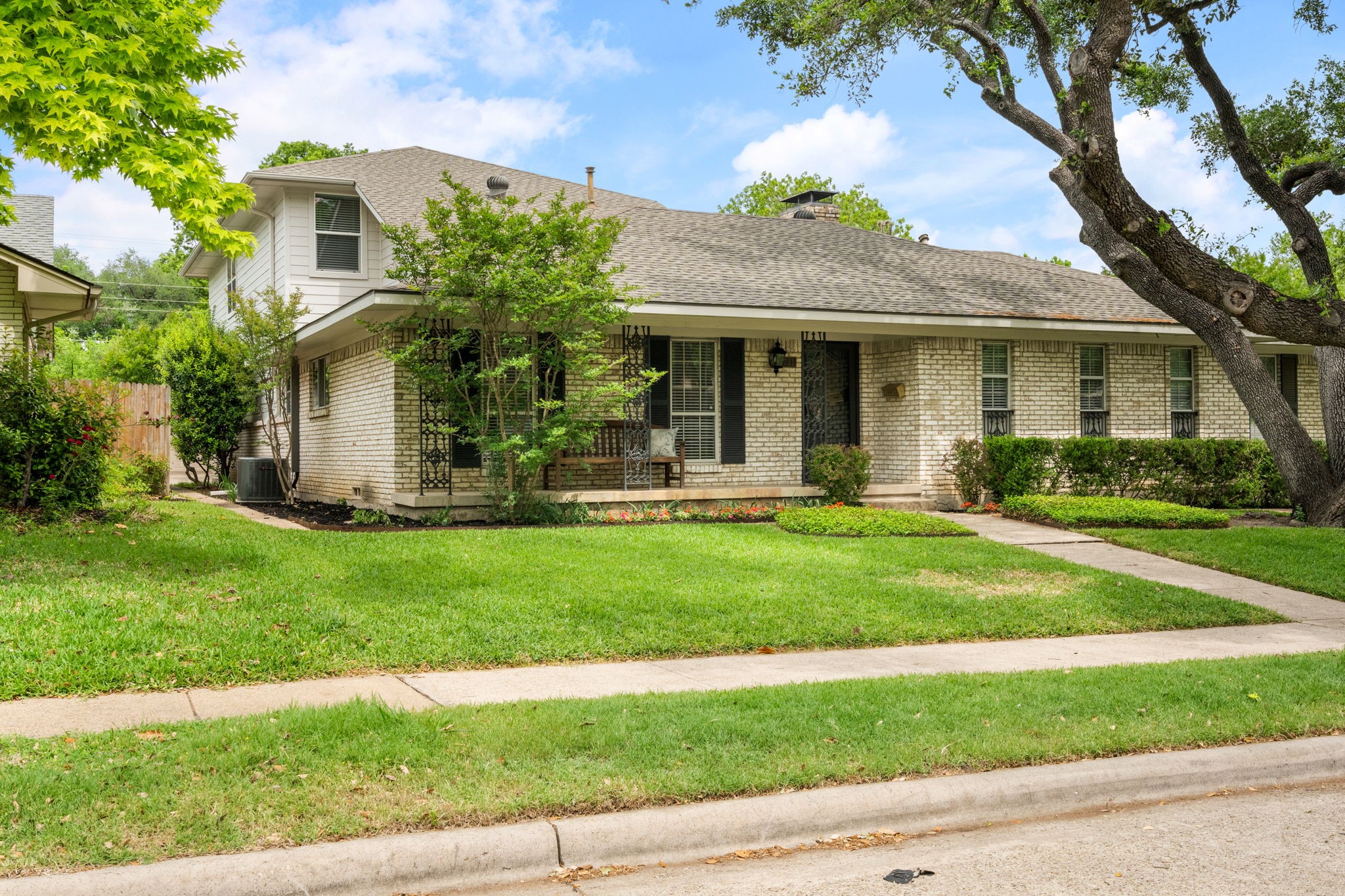 7731 La Sobrina Drive Dallas TX 75248