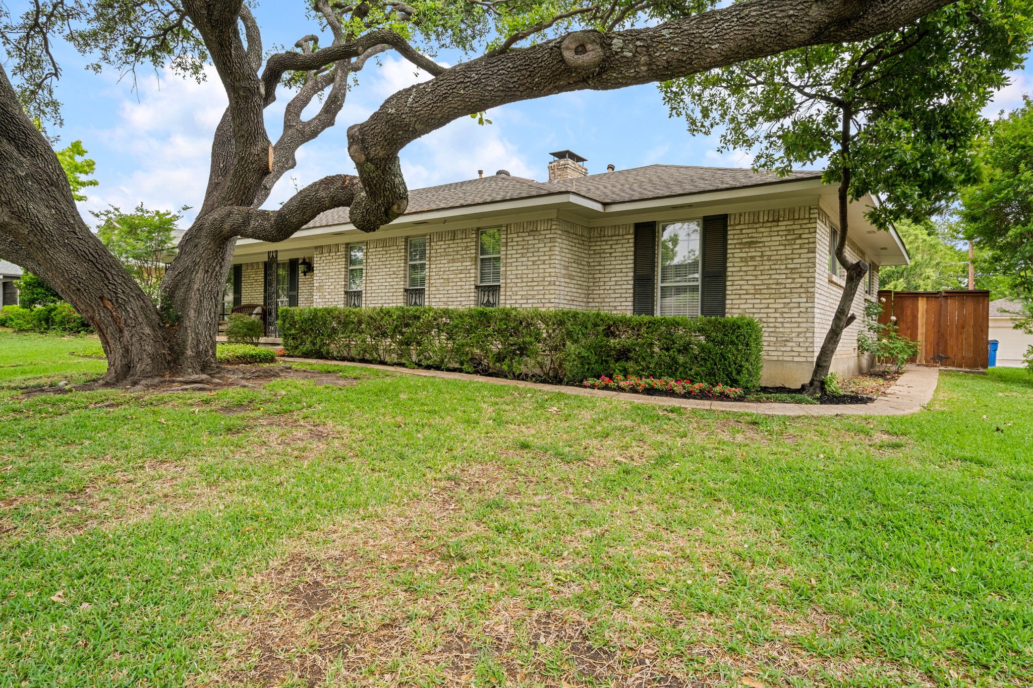 7731 La Sobrina Drive Dallas TX 75248
