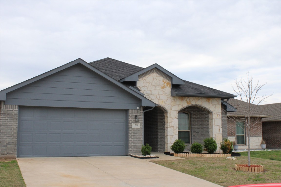 1703 Crimson Avenue Farmersville TX 75442