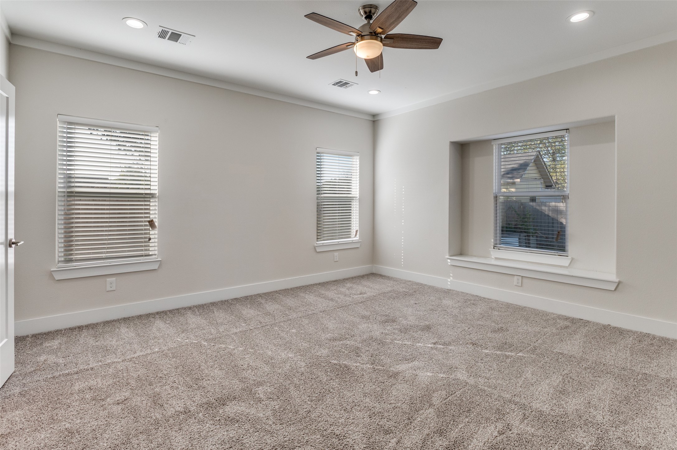 4019 Soloman Drive Dallas TX 75212