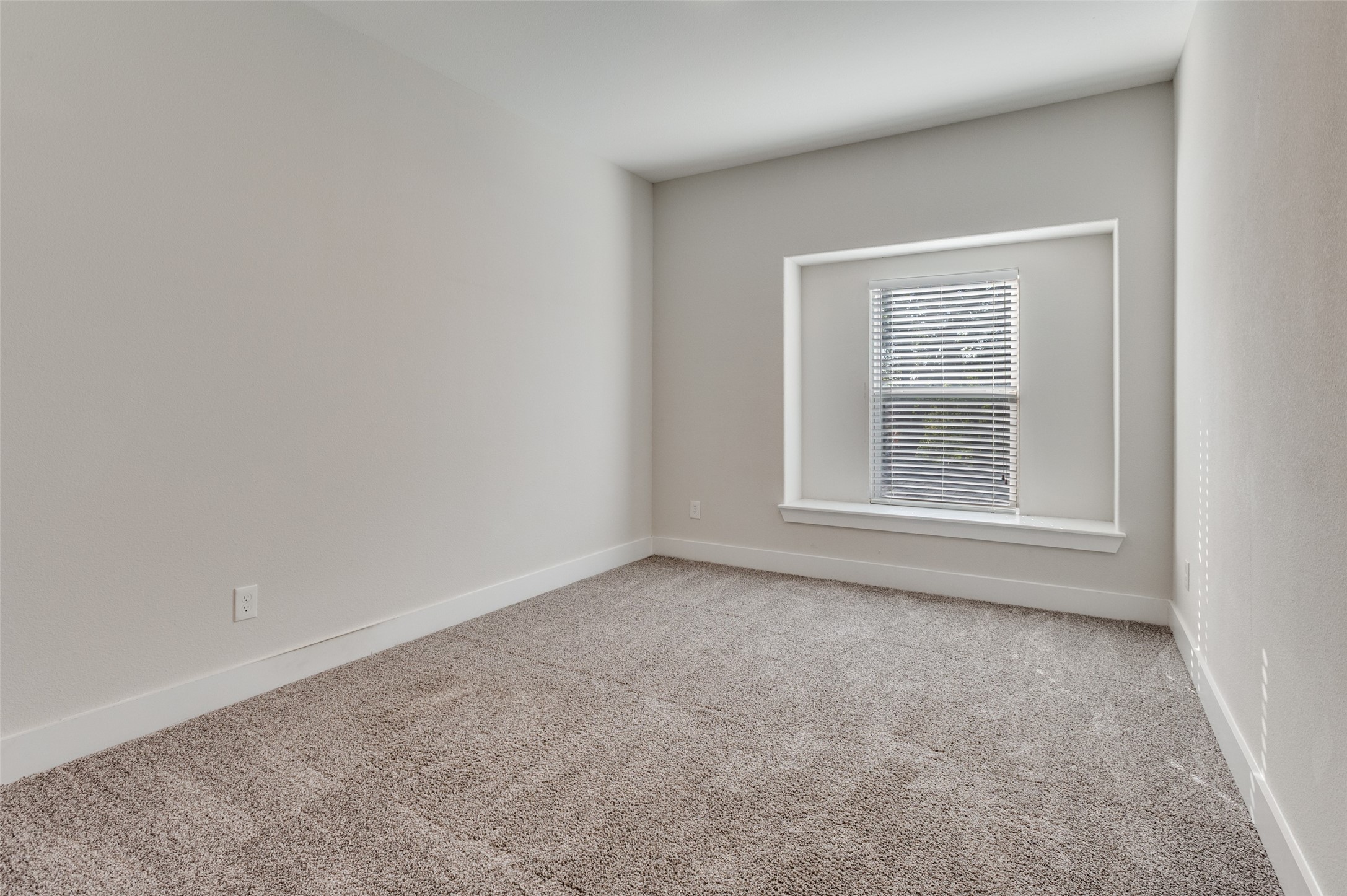 4019 Soloman Drive Dallas TX 75212