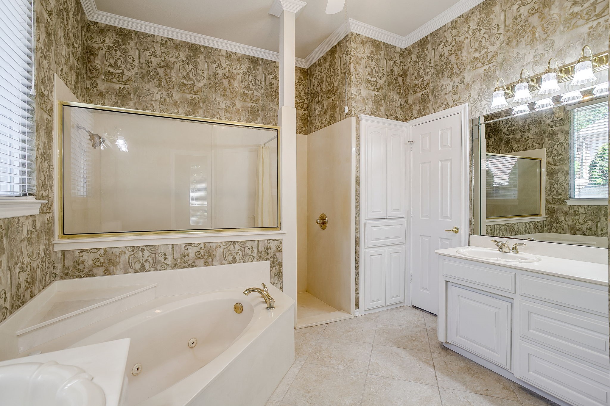 312 Oak Ridge Drive Burleson TX 76028