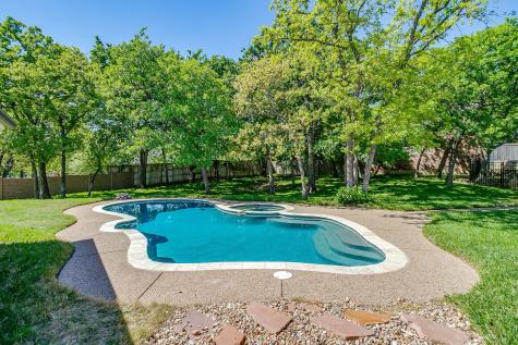 312 Oak Ridge Drive Burleson TX 76028