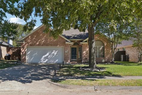 817 Pinnacle Circle Lewisville TX 75077