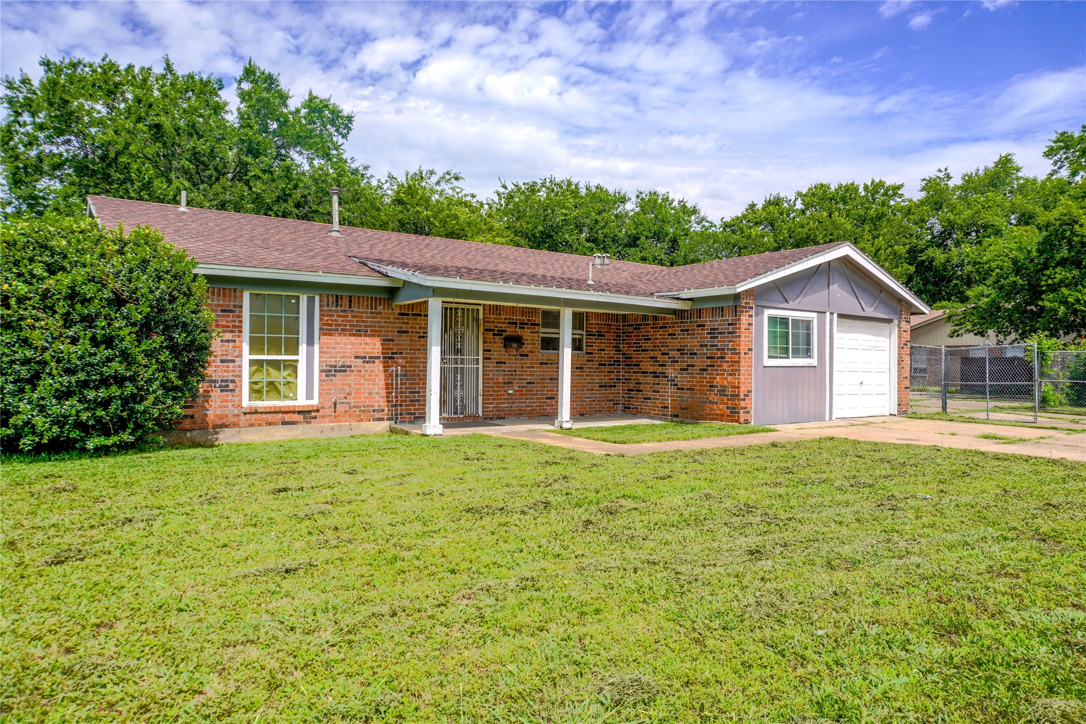 300 Coury Road Everman TX 76140