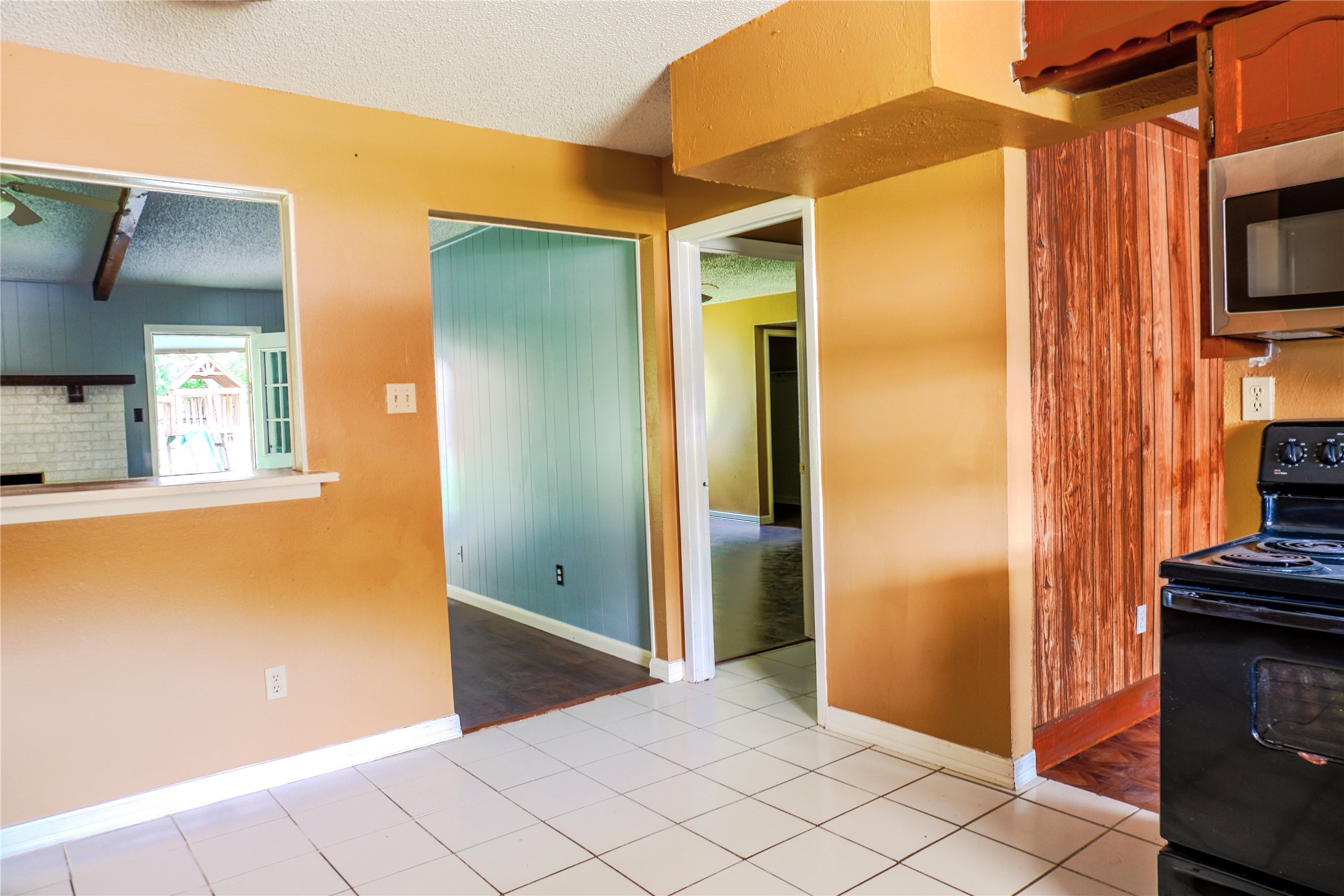 300 Coury Road Everman TX 76140