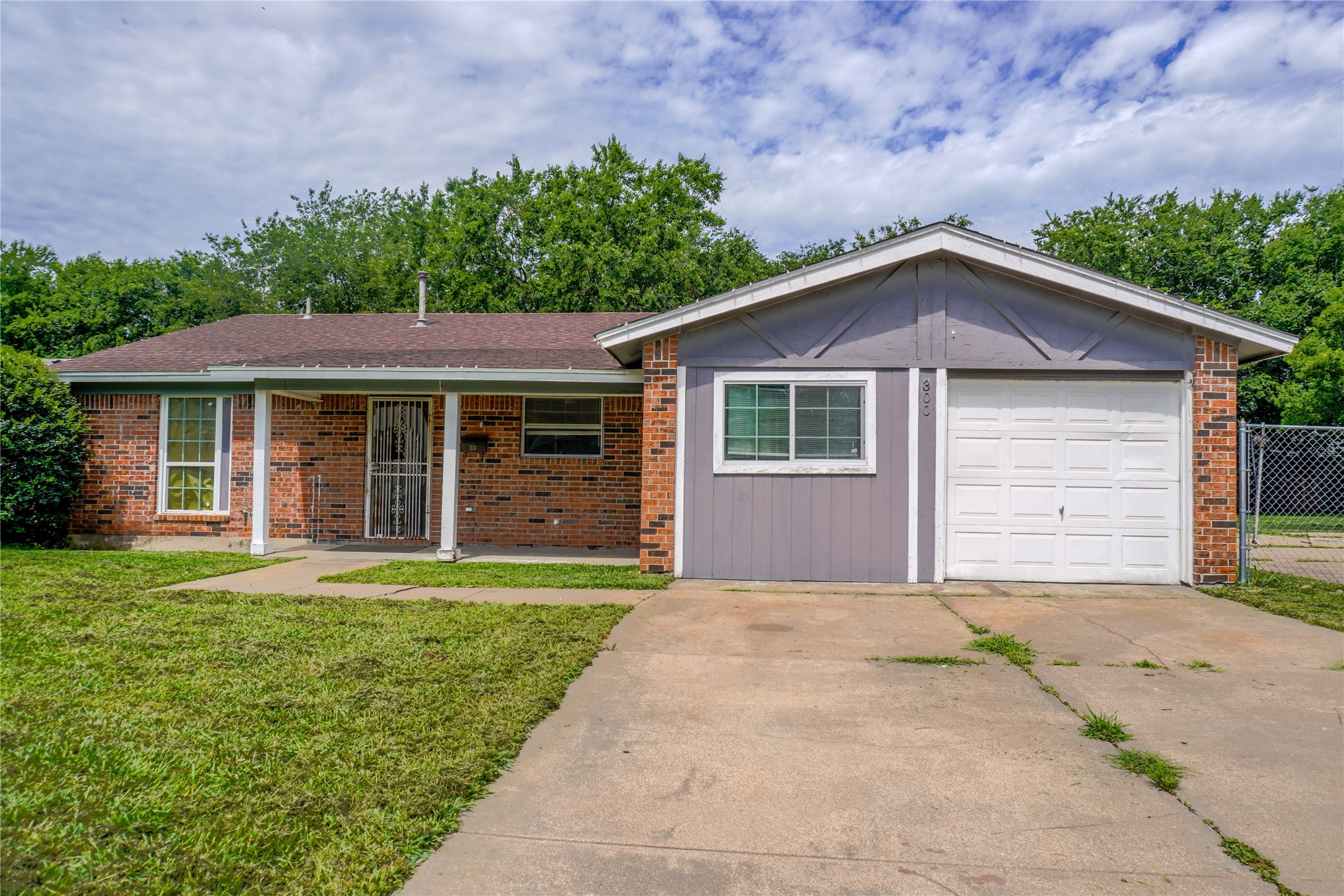 300 Coury Road Everman TX 76140