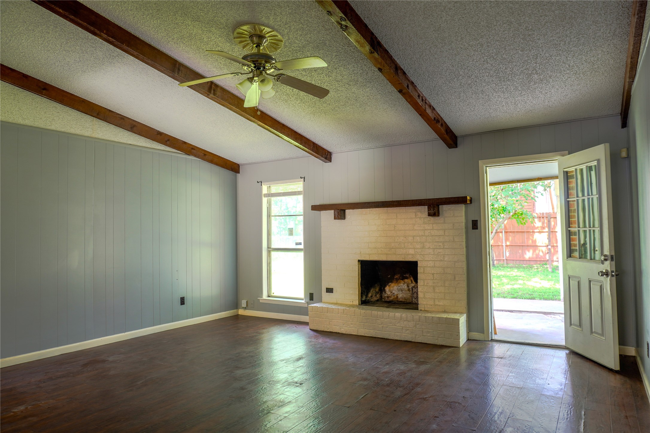 300 Coury Road Everman TX 76140
