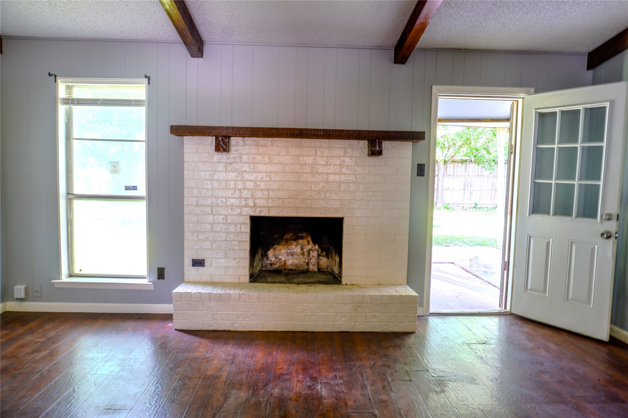 300 Coury Road Everman TX 76140