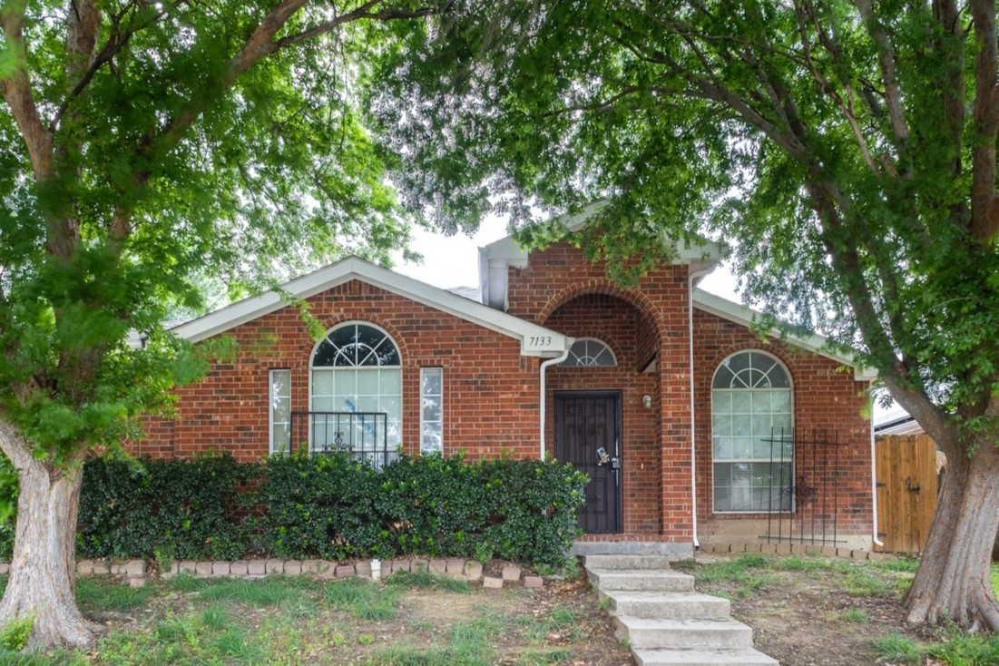7133 Amber Drive Dallas TX 75241