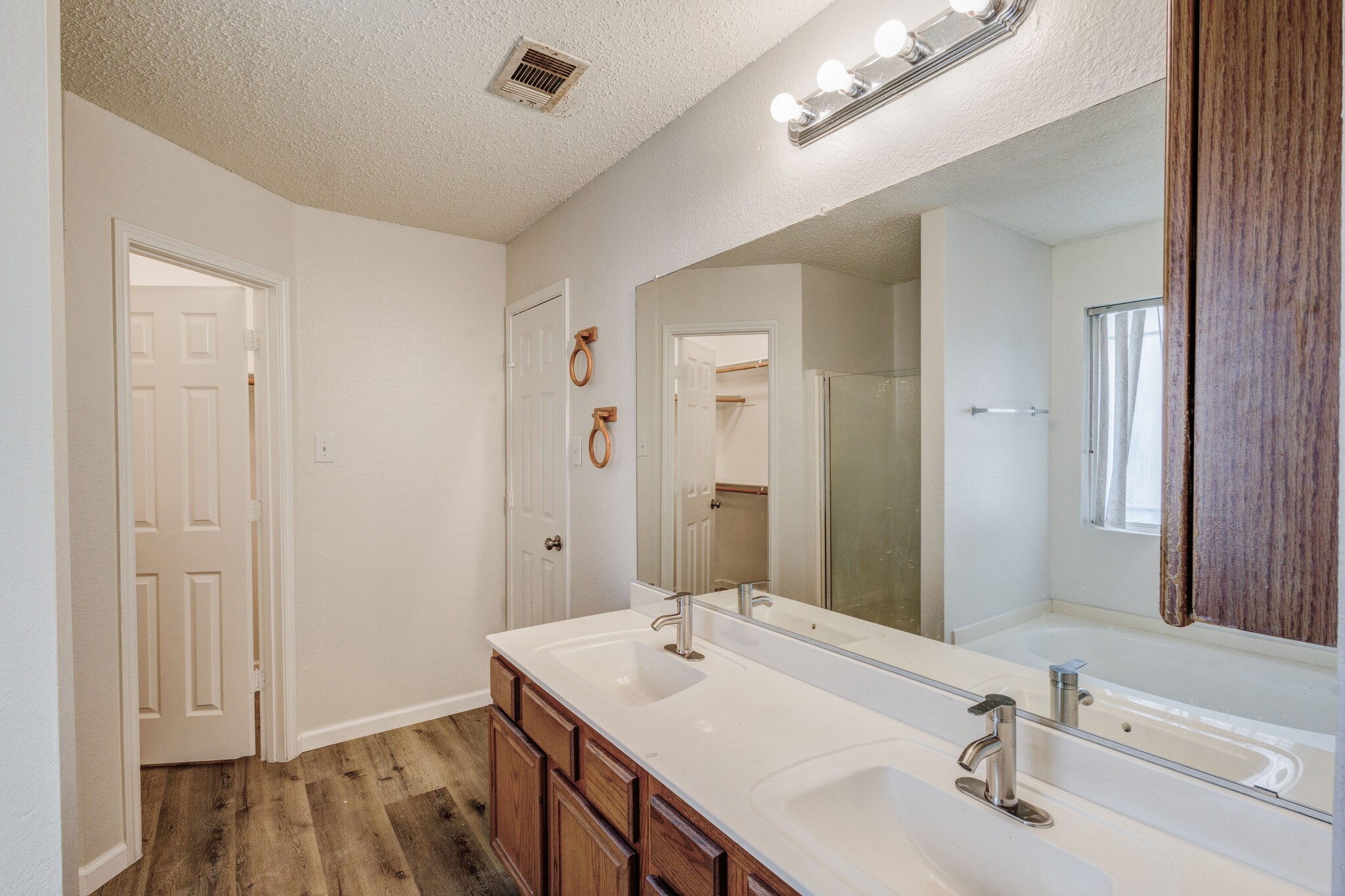 7133 Amber Drive Dallas TX 75241