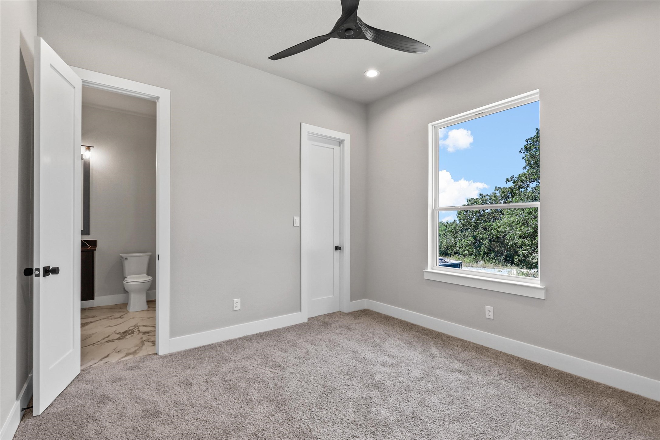 1064 Glenoaks Drive Weatherford TX 76088
