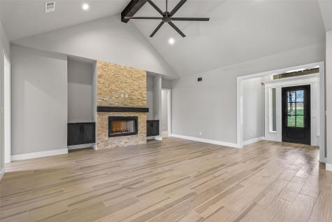 1064 Glenoaks Drive Weatherford TX 76088