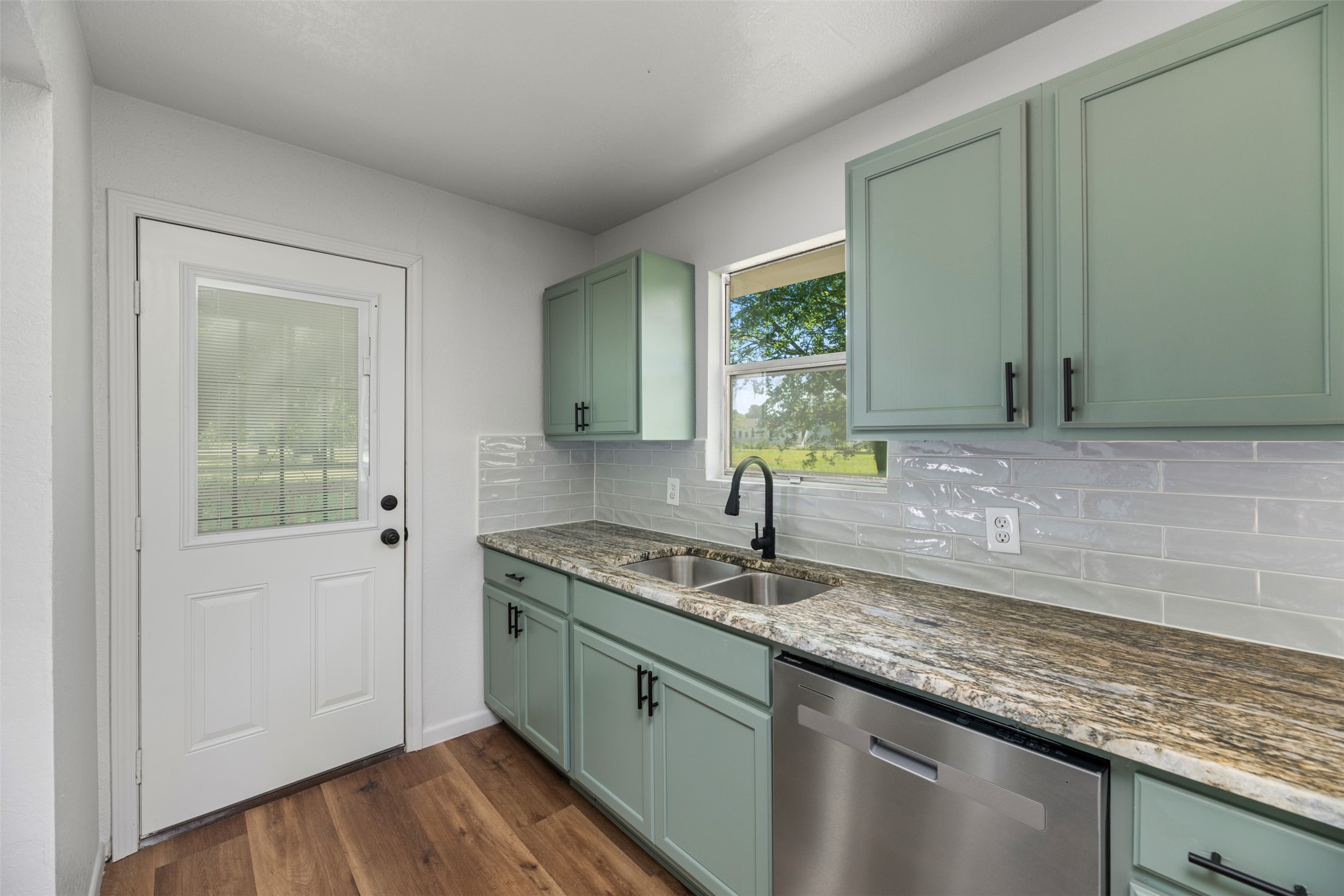 2842 Carlson Drive Dallas TX 75235