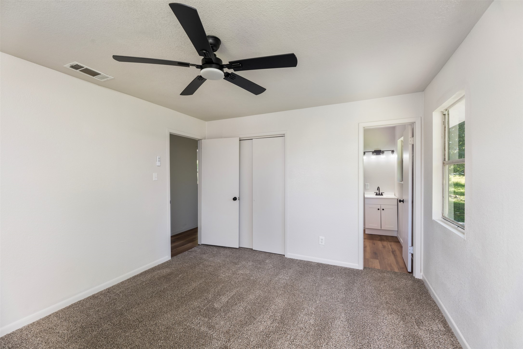 2842 Carlson Drive Dallas TX 75235