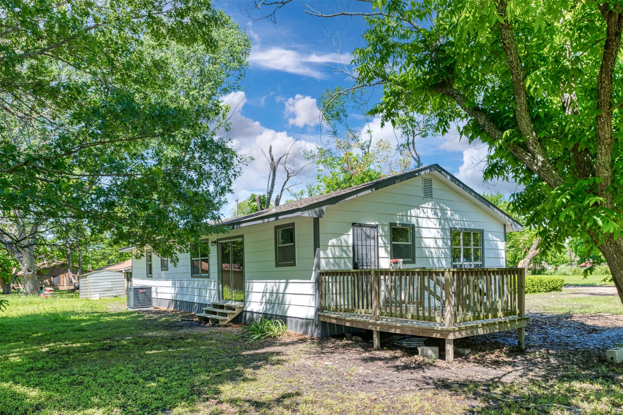 2842 Carlson Drive Dallas TX 75235