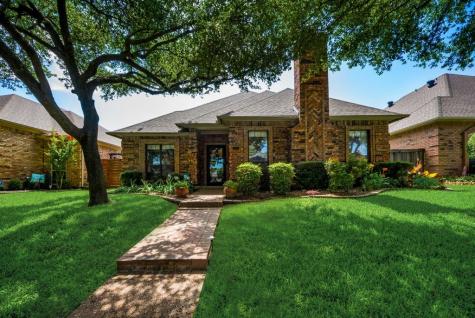 2208 Ventnor Court Arlington TX 76011