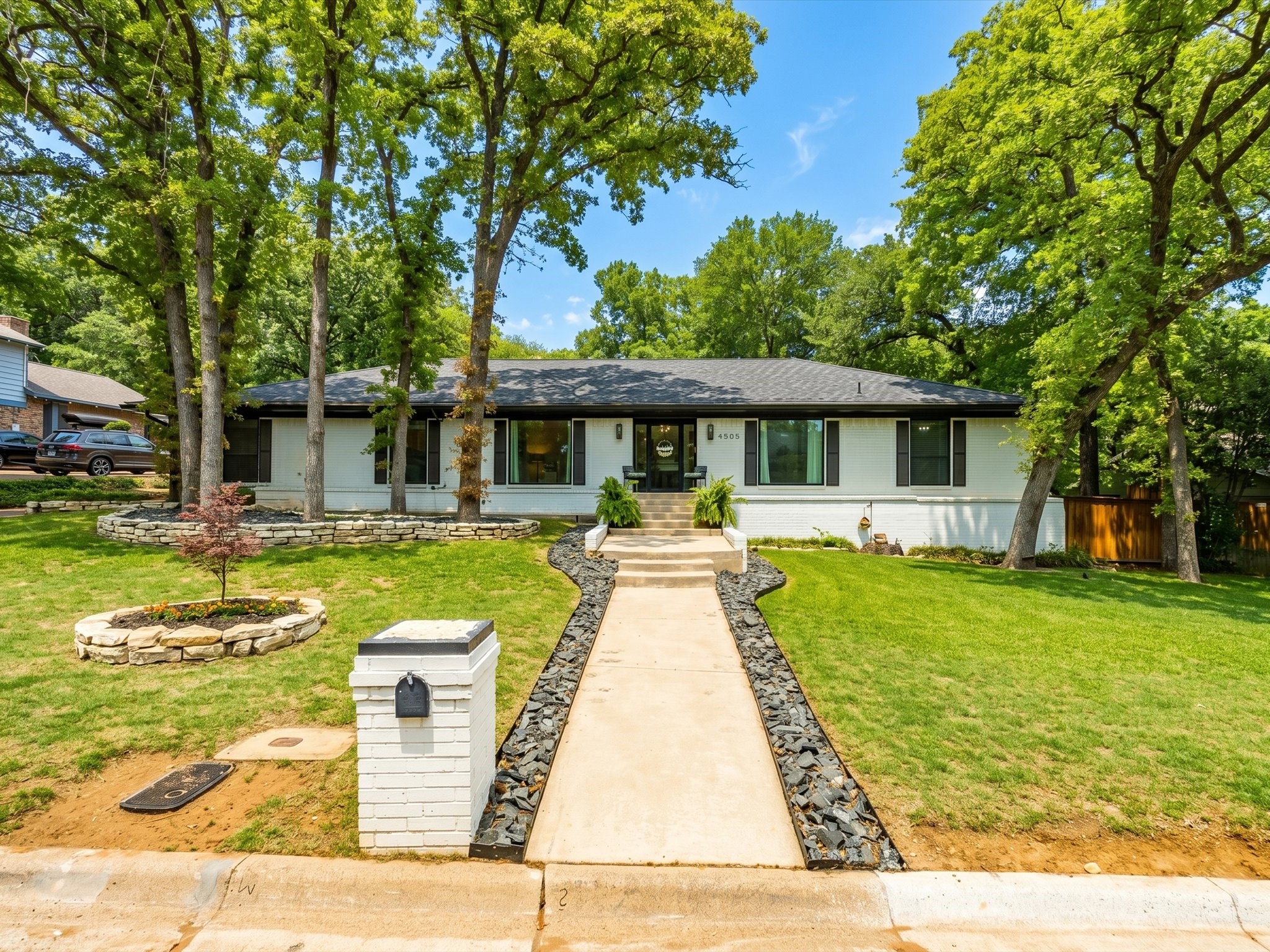4505 Woodland Park Boulevard Arlington TX 76013