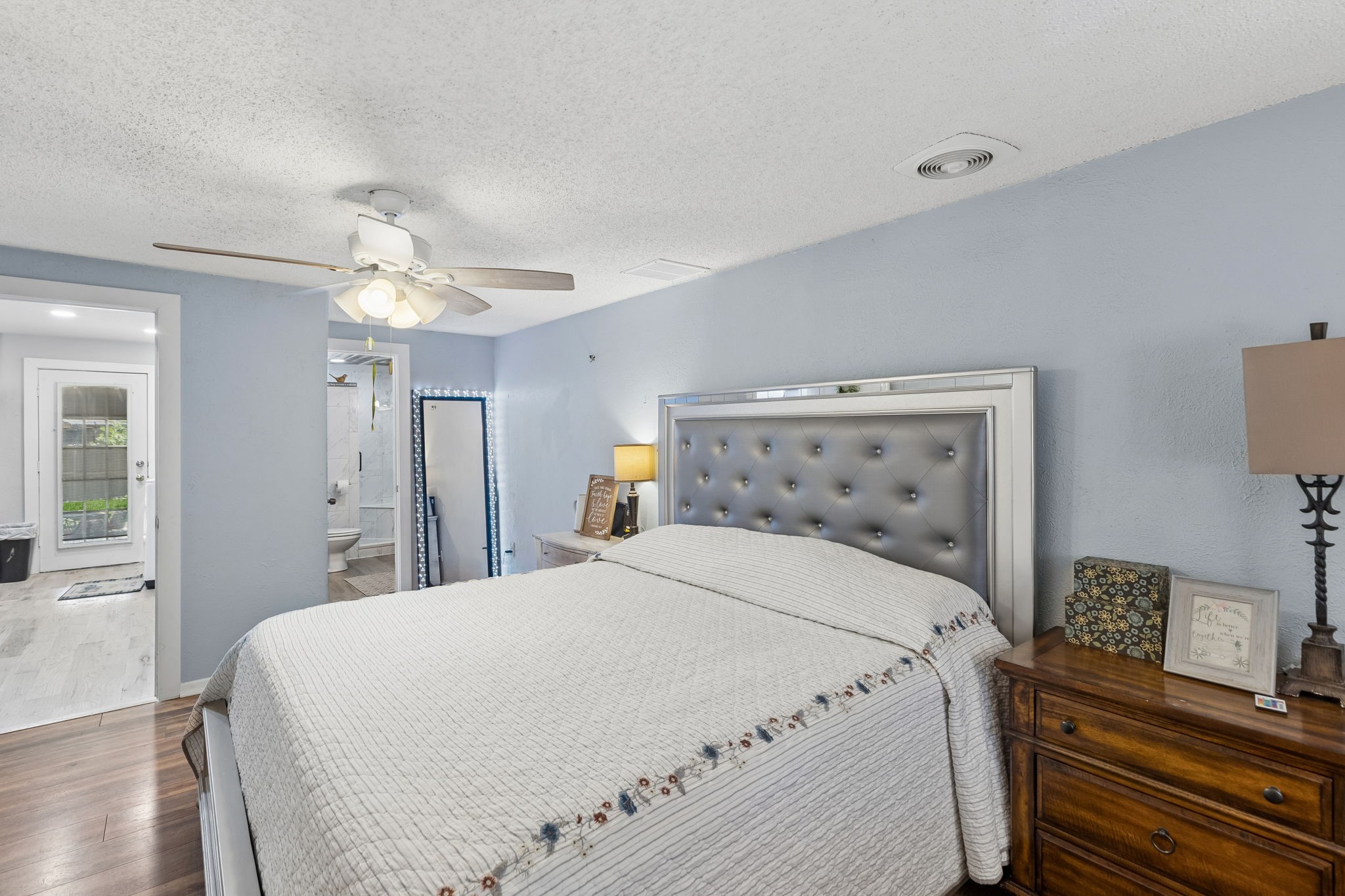 6642 Onyx Drive N North Richland Hills TX 76180