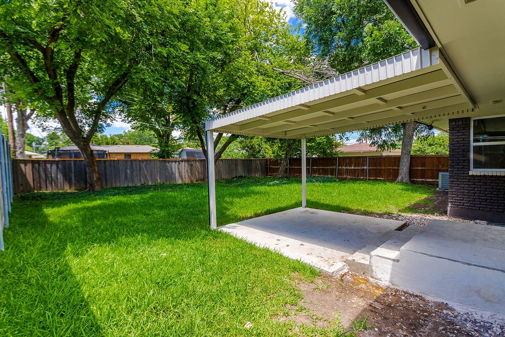 10623 Mccree Road Dallas TX 75238