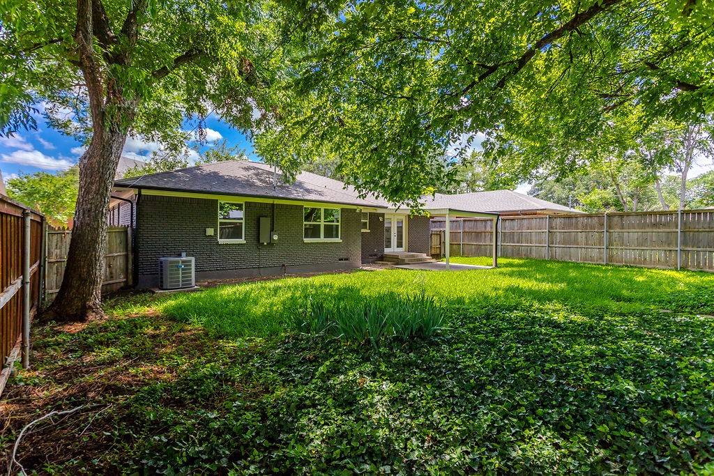 10623 Mccree Road Dallas TX 75238
