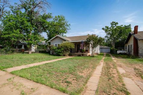 1015 E Reynolds Street Stamford TX 79553