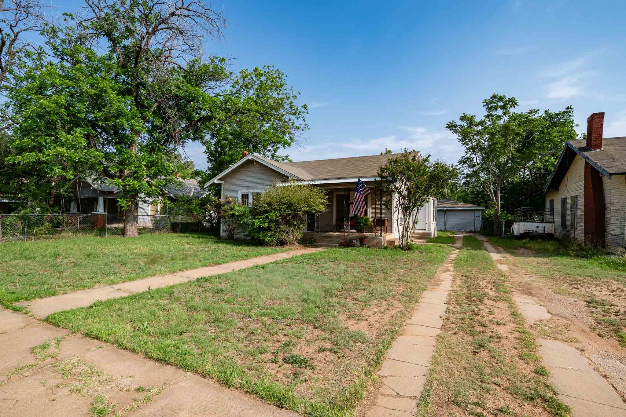 1015 E Reynolds Street Stamford TX 79553