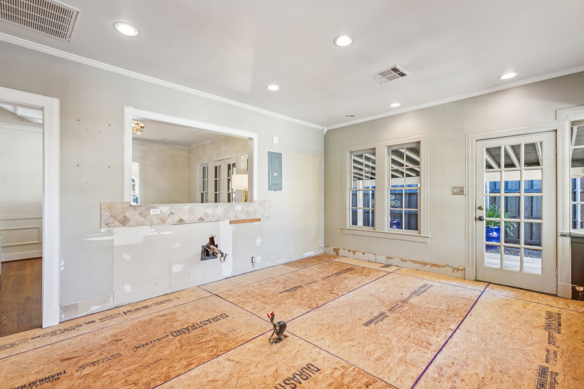 6255 Richmond Avenue Dallas TX 75214
